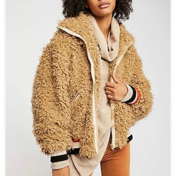 Free People high in the sky bomber jacket. Size M medium - Picture 3 of 10